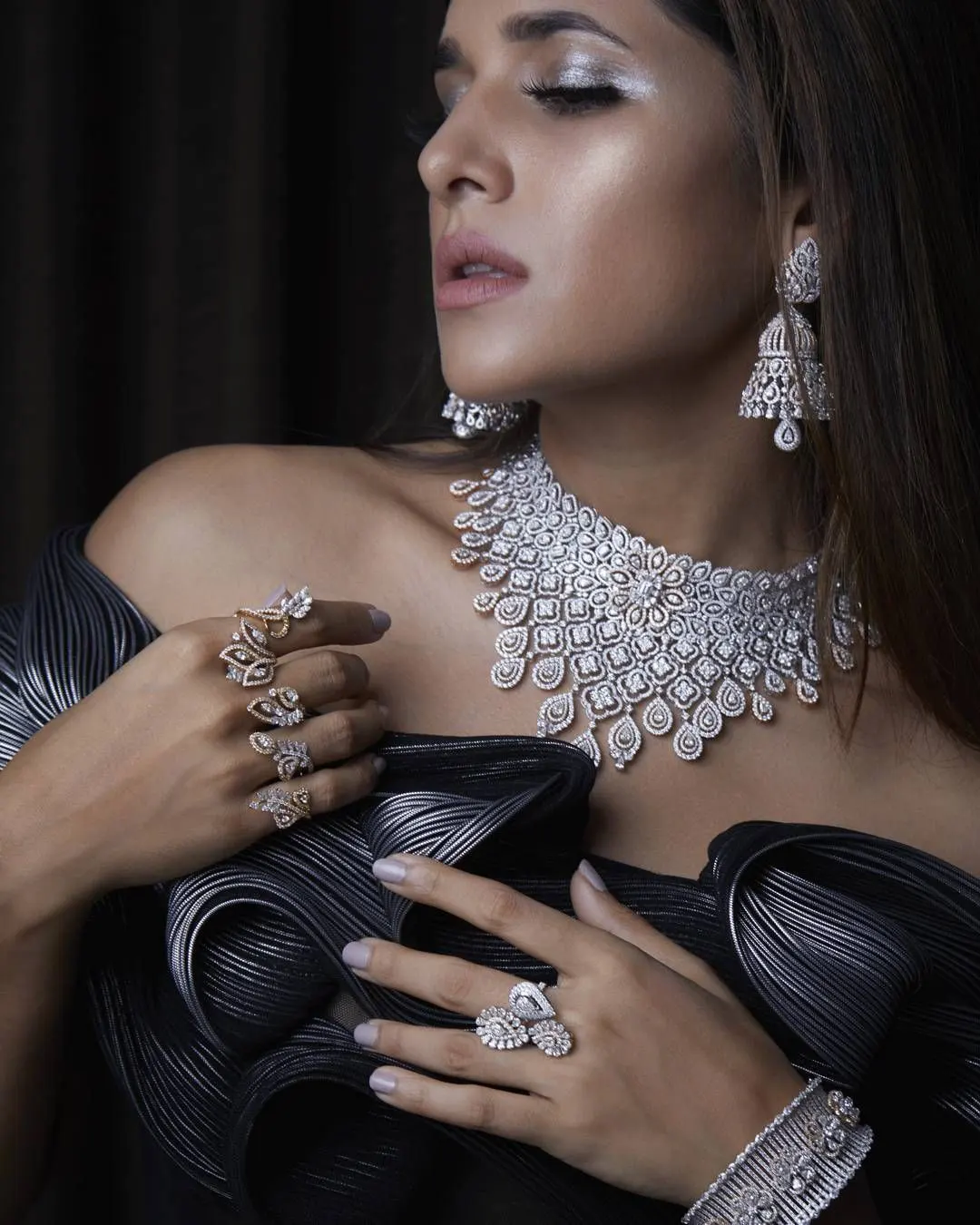 aadinatham-royal-bridal-choker-set Aadinatham Royal Diamond-Inspired Bridal Choker Set with Jhumka Earrings - Image 1